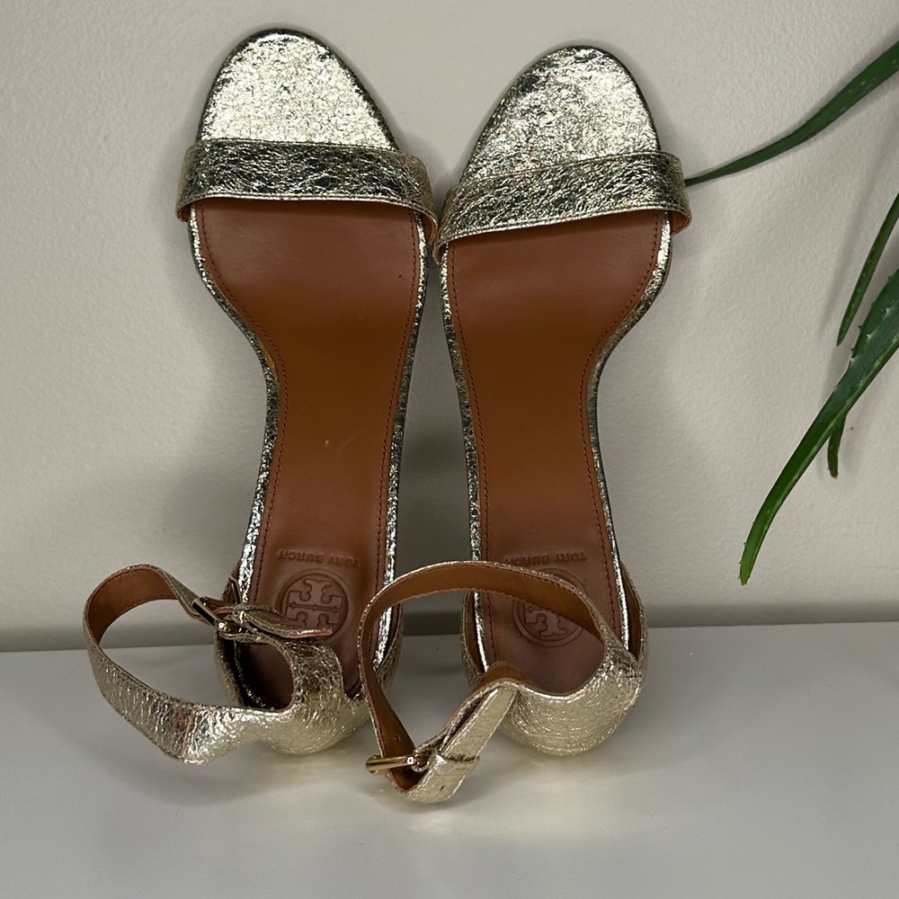 Tory Burch Savannah Gold Metallic Wedge Sandals Leather Cork Kitten Heel 10.5 - Picture 4 of 13